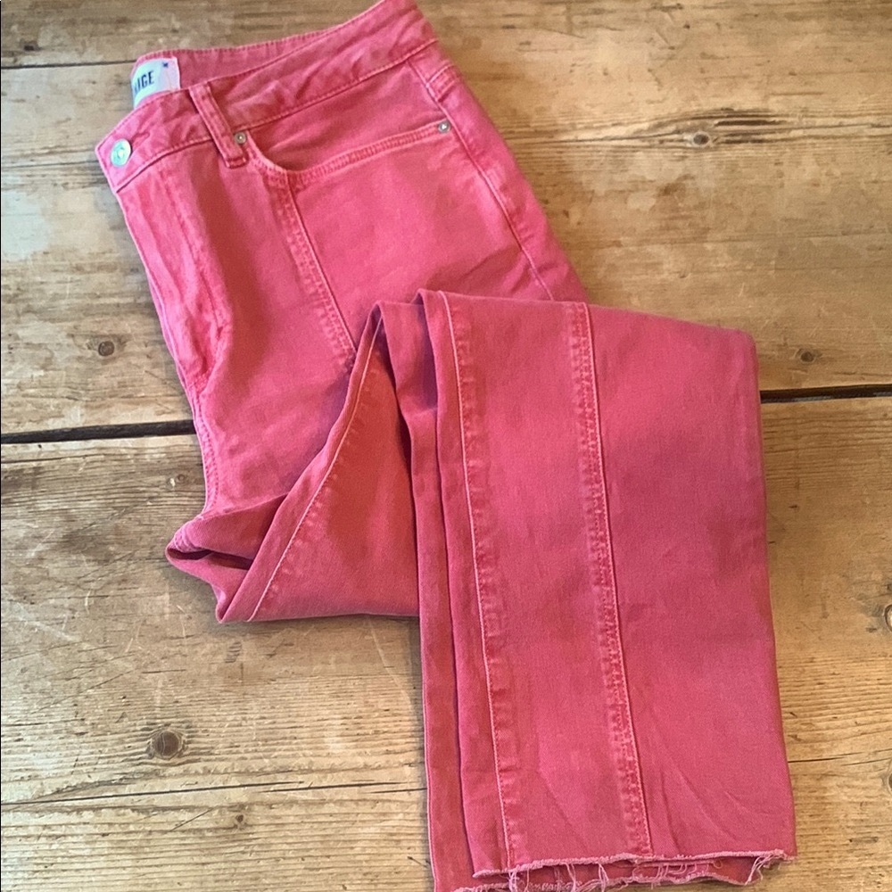 NWOT PAIGE “Cindy” Coral Pink Seam front  raw hem stretch Jeans